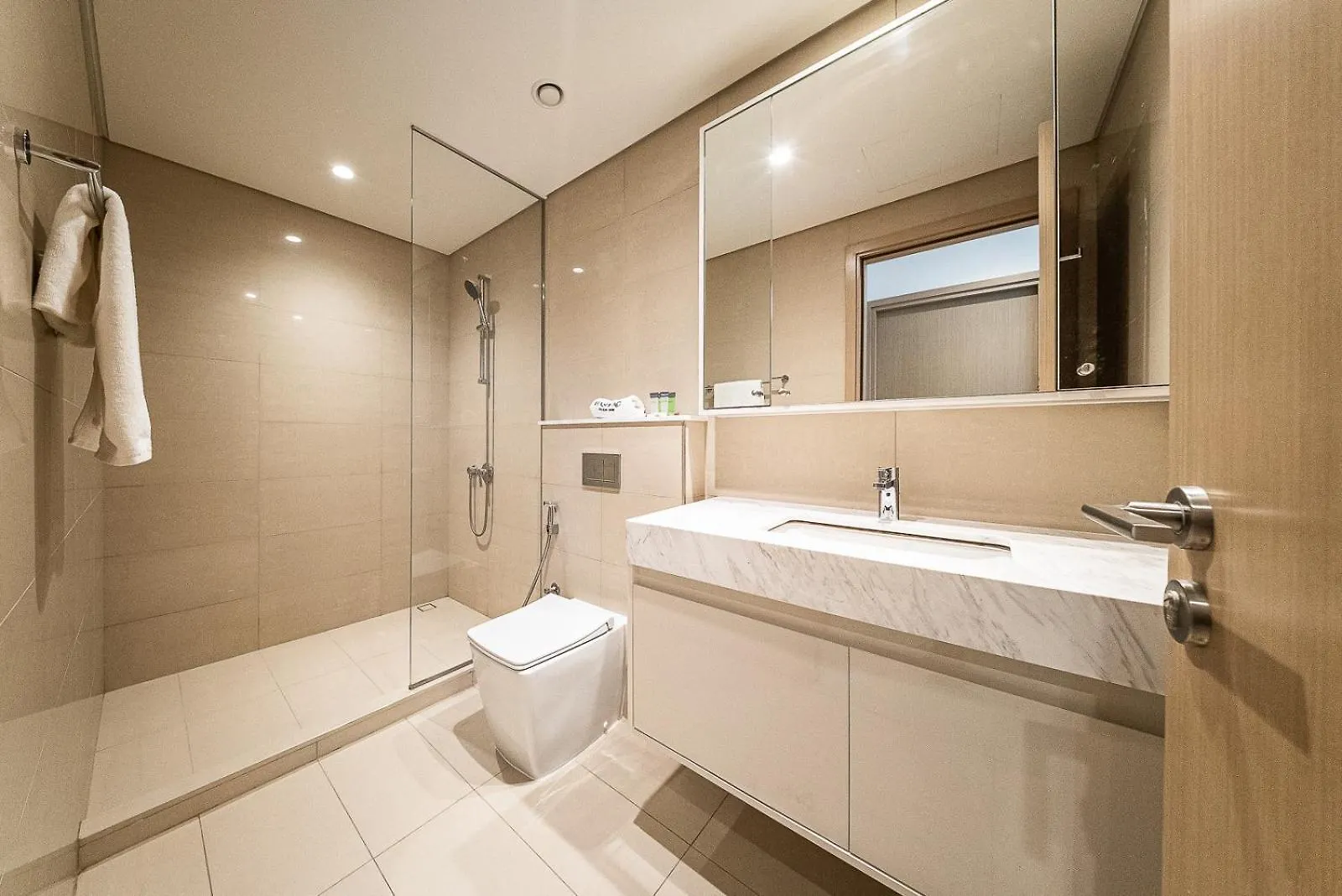 Lejlighed Skyline Retreat 1Bhk Walking Distance To Dubai Mall